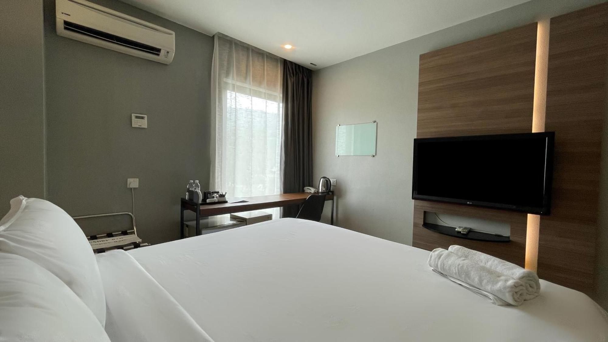 The Leverage Business Hotel - Rawang Bagian luar foto