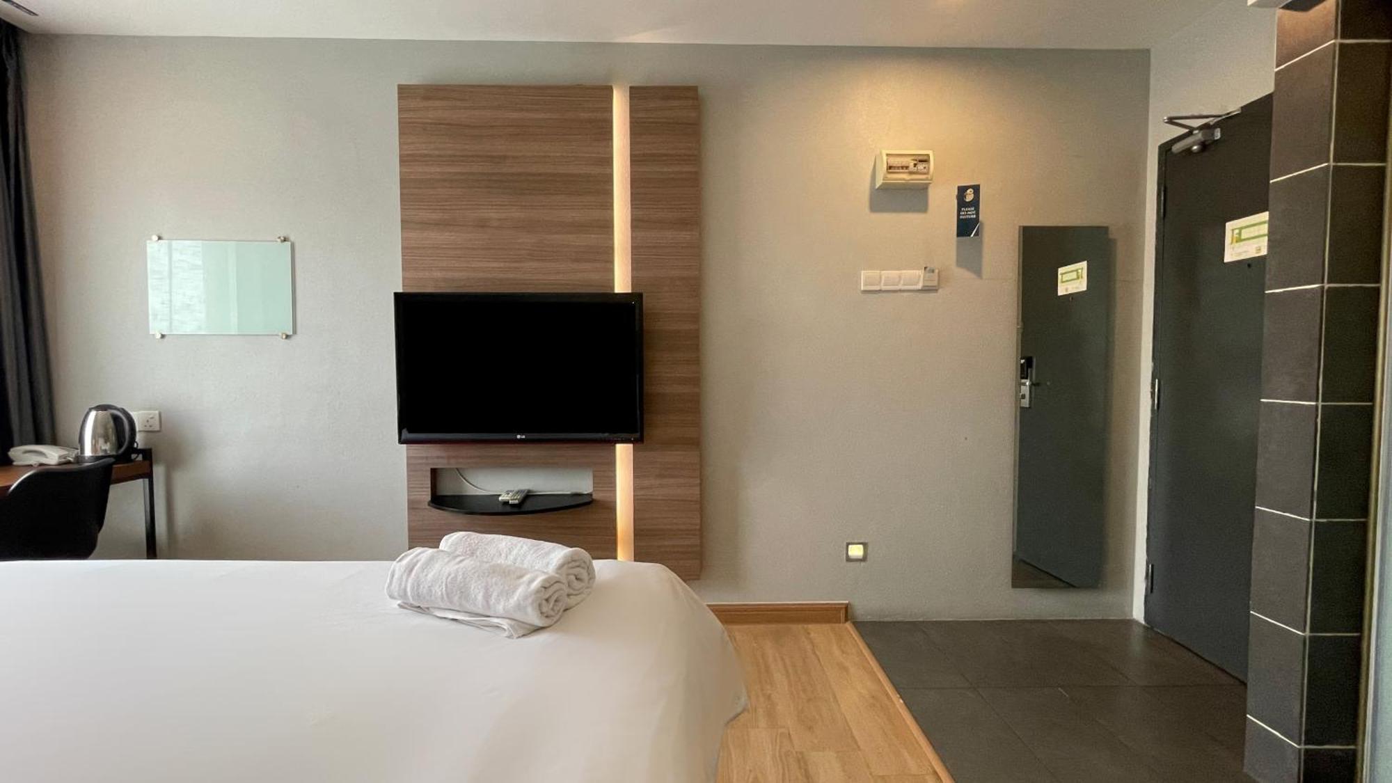 The Leverage Business Hotel - Rawang Bagian luar foto
