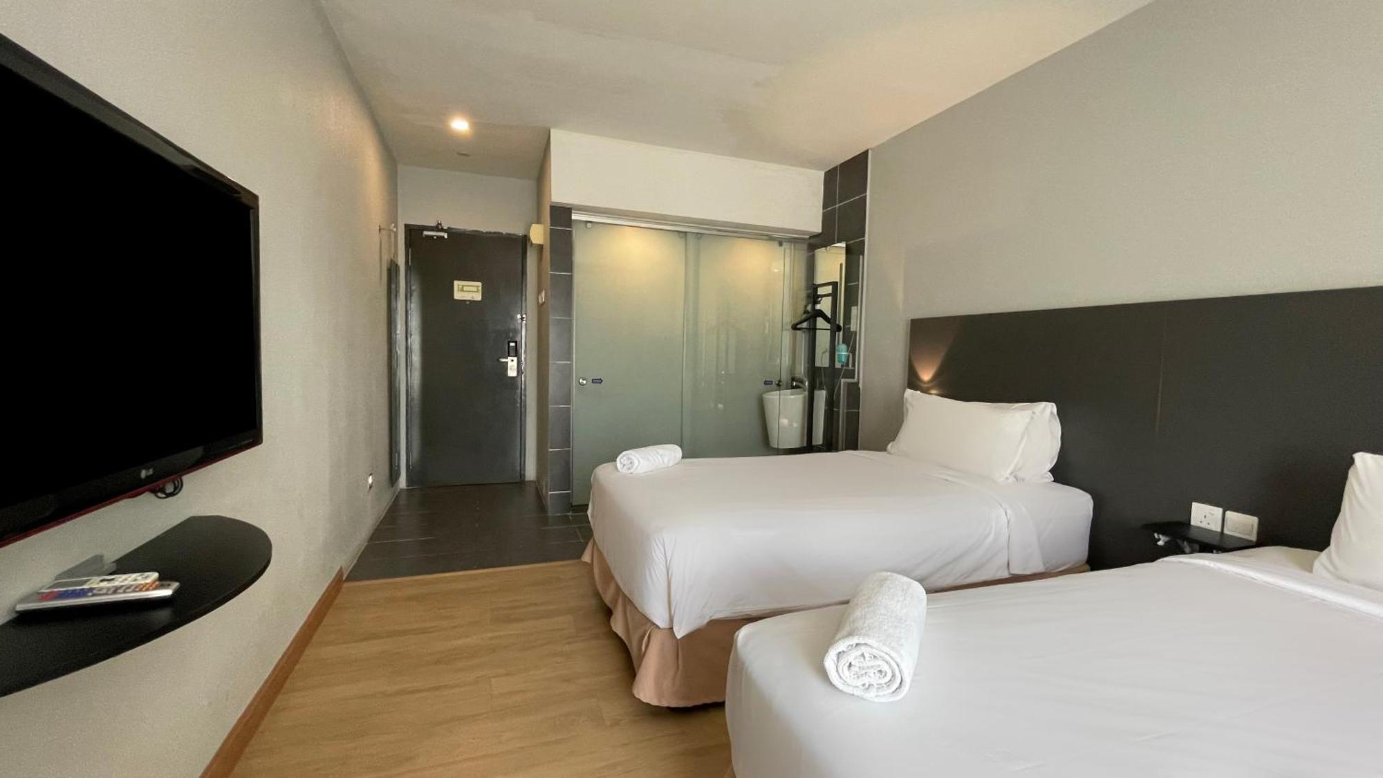 The Leverage Business Hotel - Rawang Bagian luar foto