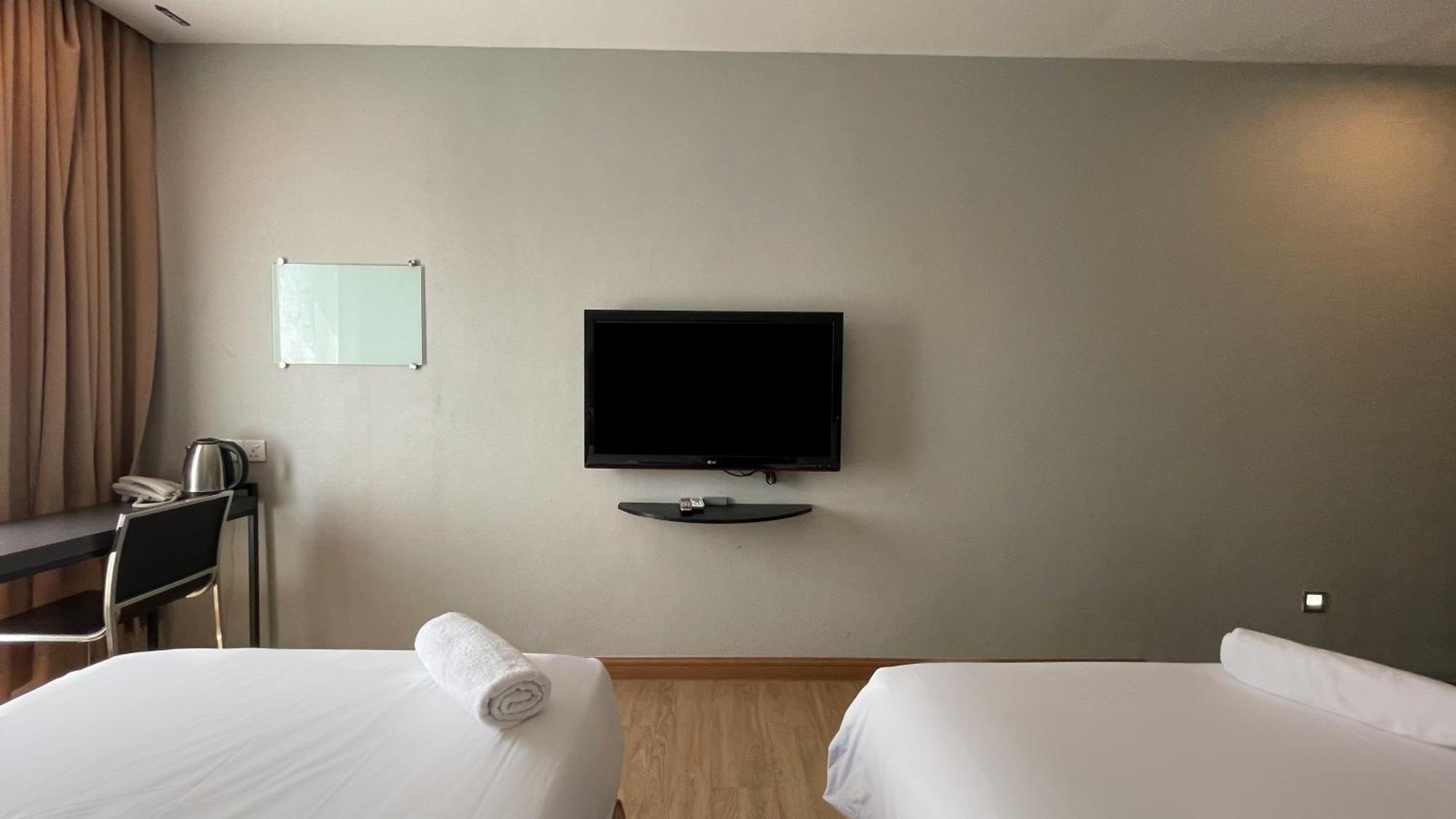 The Leverage Business Hotel - Rawang Bagian luar foto