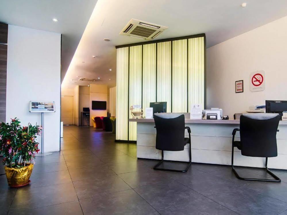 The Leverage Business Hotel - Rawang Bagian luar foto